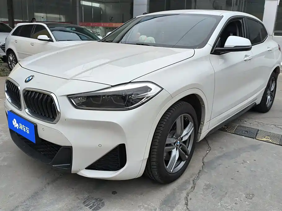 BMW X2 2022 — фото 1