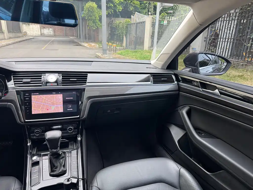 Volkswagen Phideon 2018 — фото 20