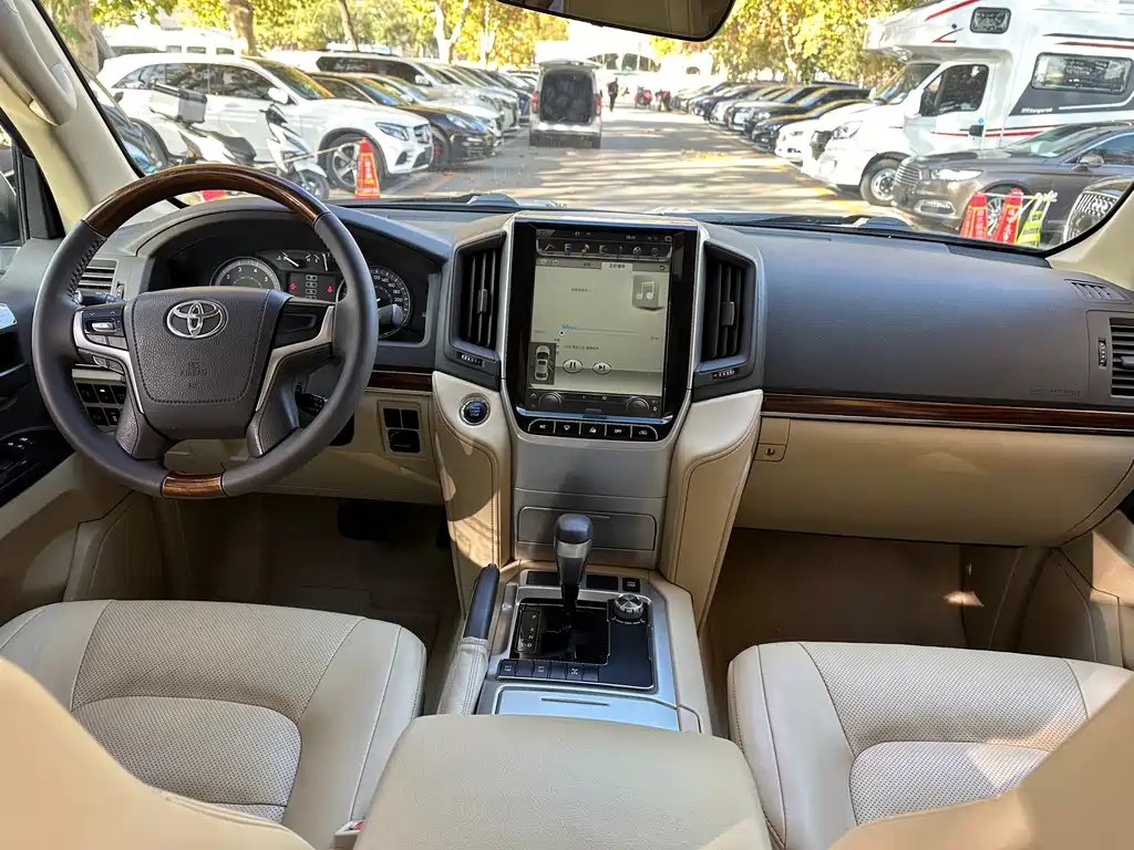 Toyota Land Cruiser 2016 — фото 13
