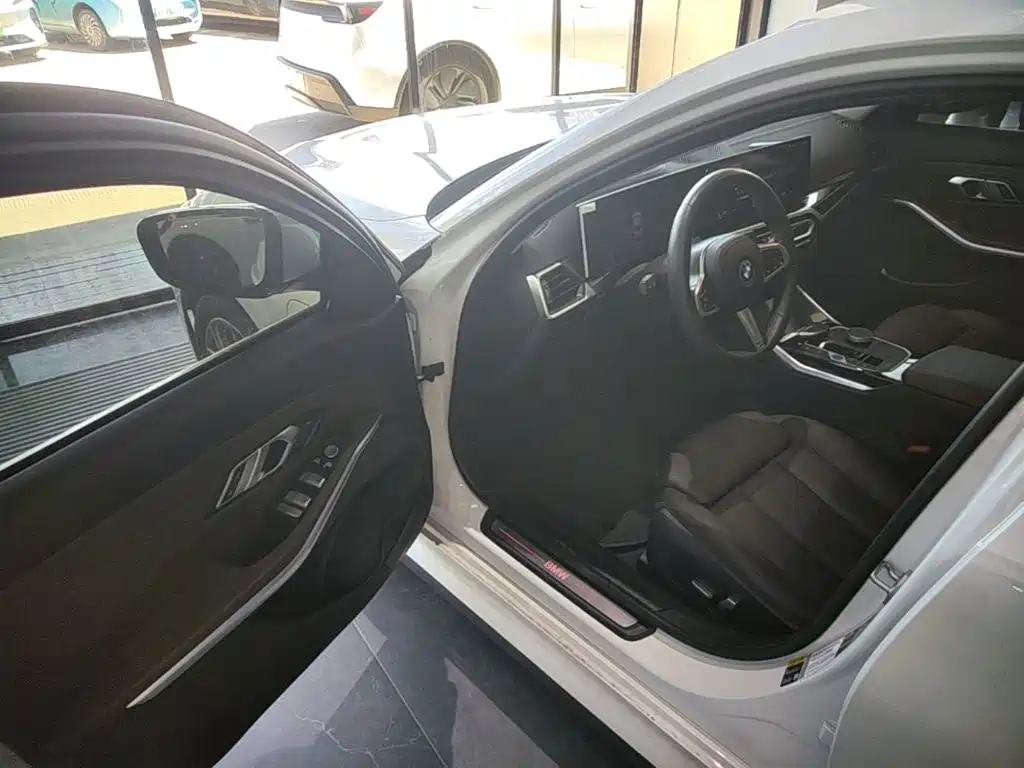 BMW i3 2023 — фото 16