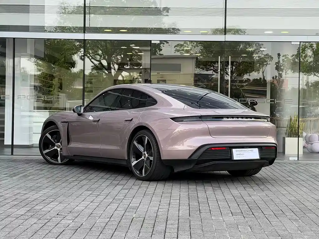 Porsche Taycan 2021 — фото 3