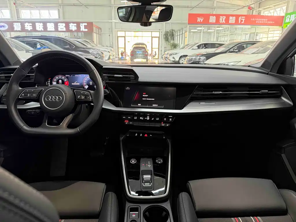 Audi A3 2022 — фото 14