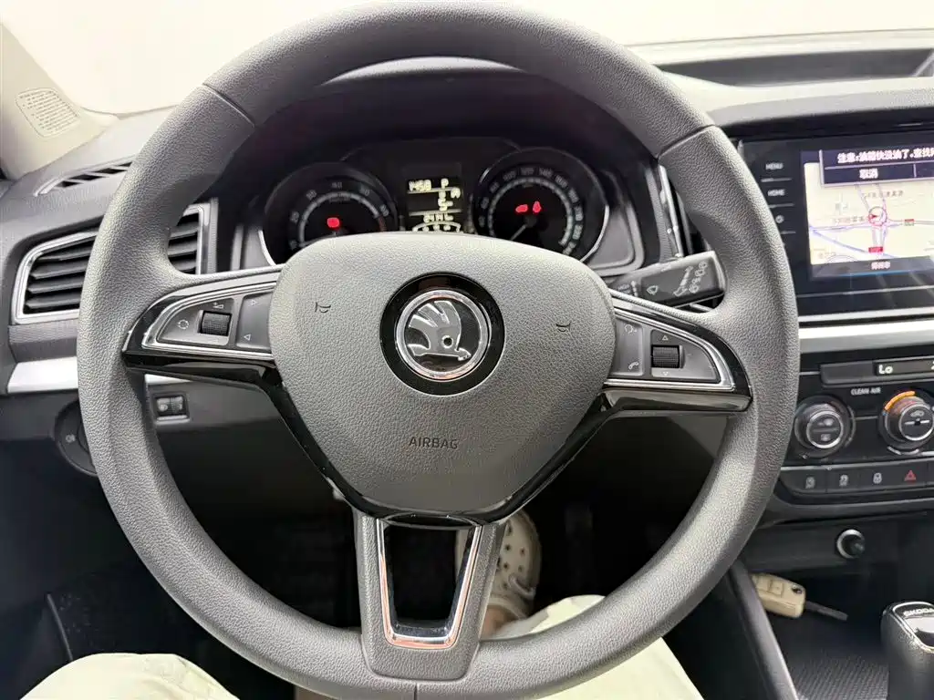Skoda Kamiq 2023 — фото 11