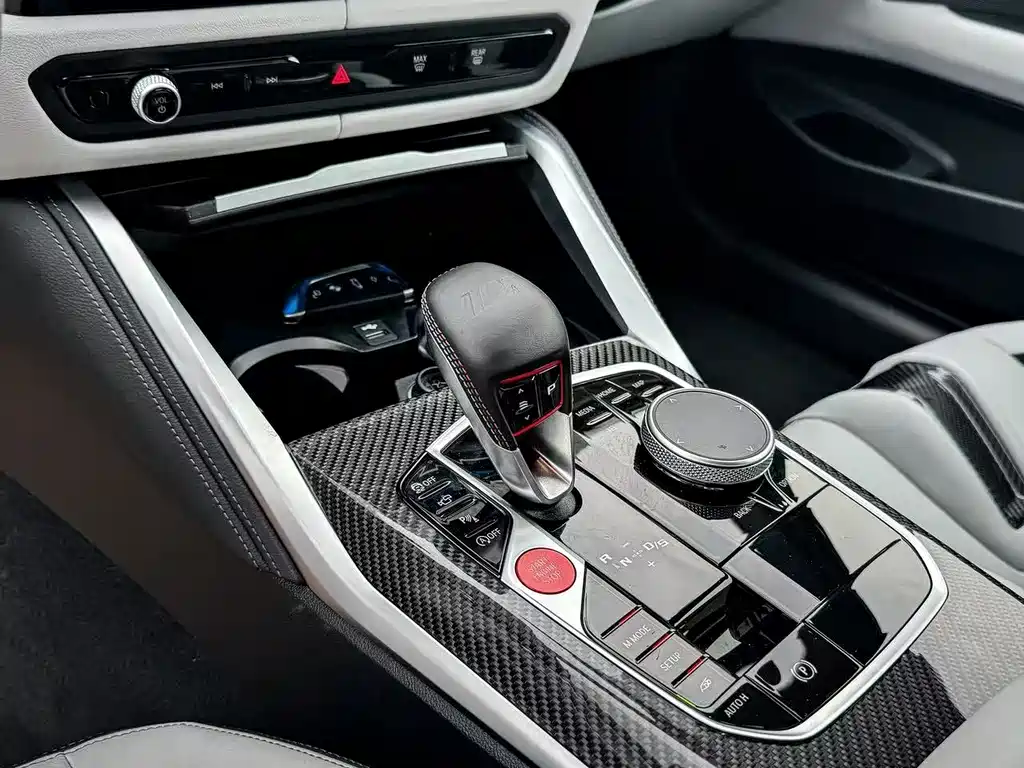 BMW M4 2025 — фото 13
