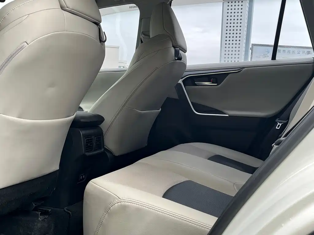 Toyota Wildlander 2020 — фото 12