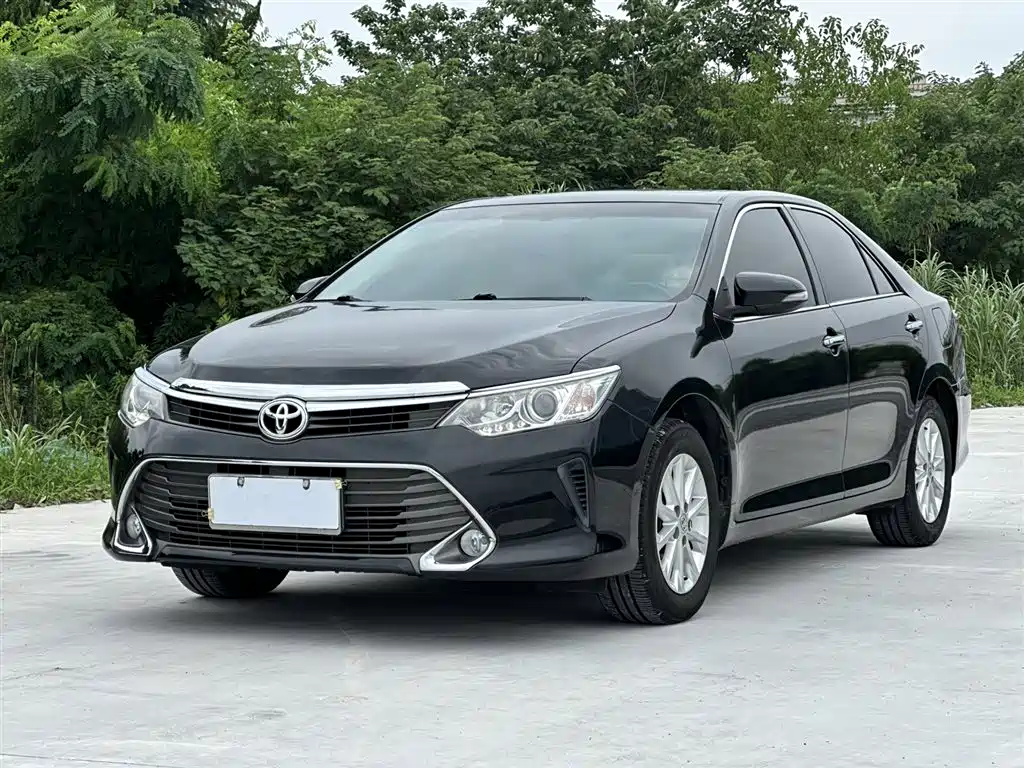 Toyota Camry 2015