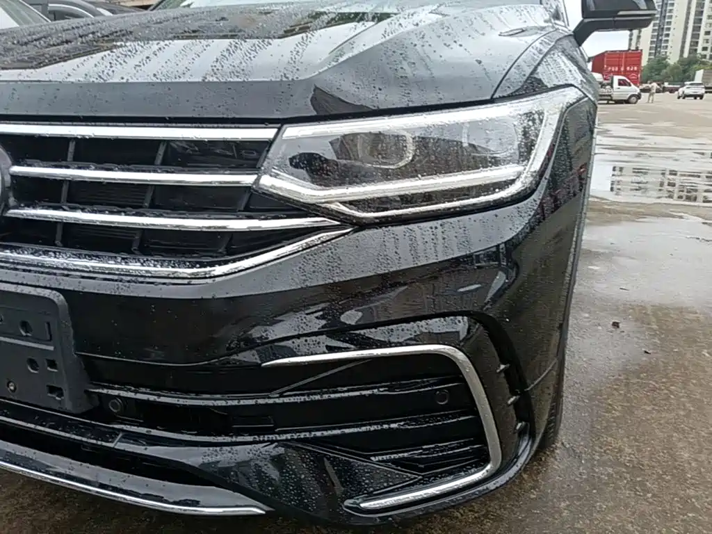 Volkswagen Tiguan L 2022 — фото 24