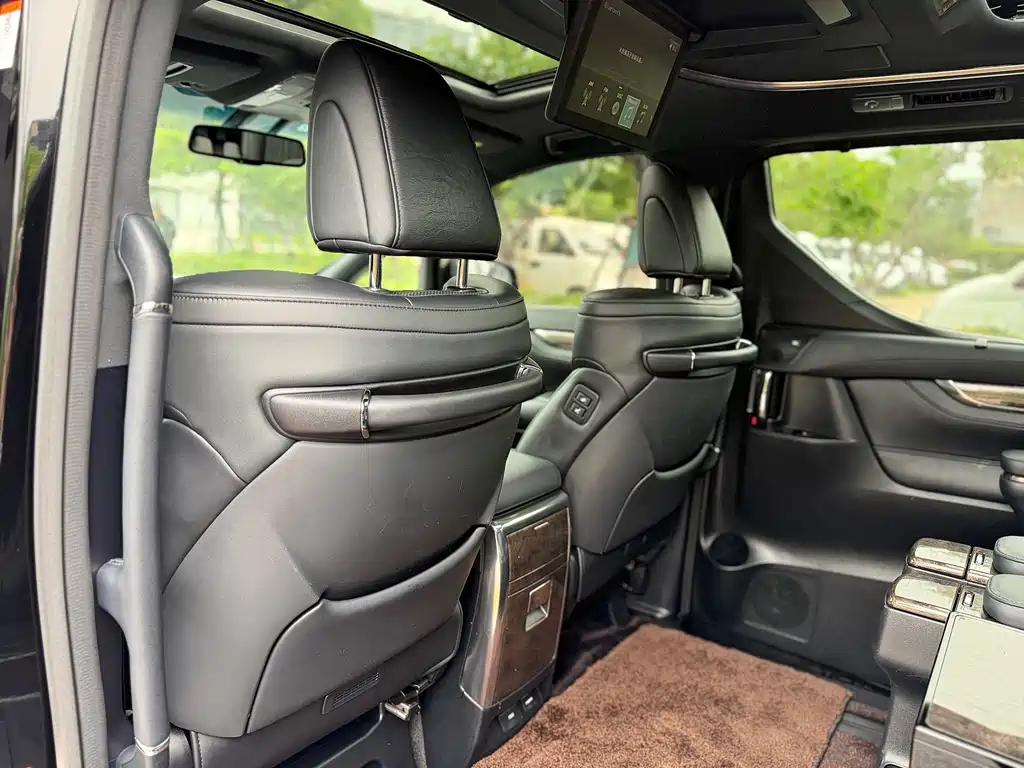 Toyota Alphard 2018 — фото 15