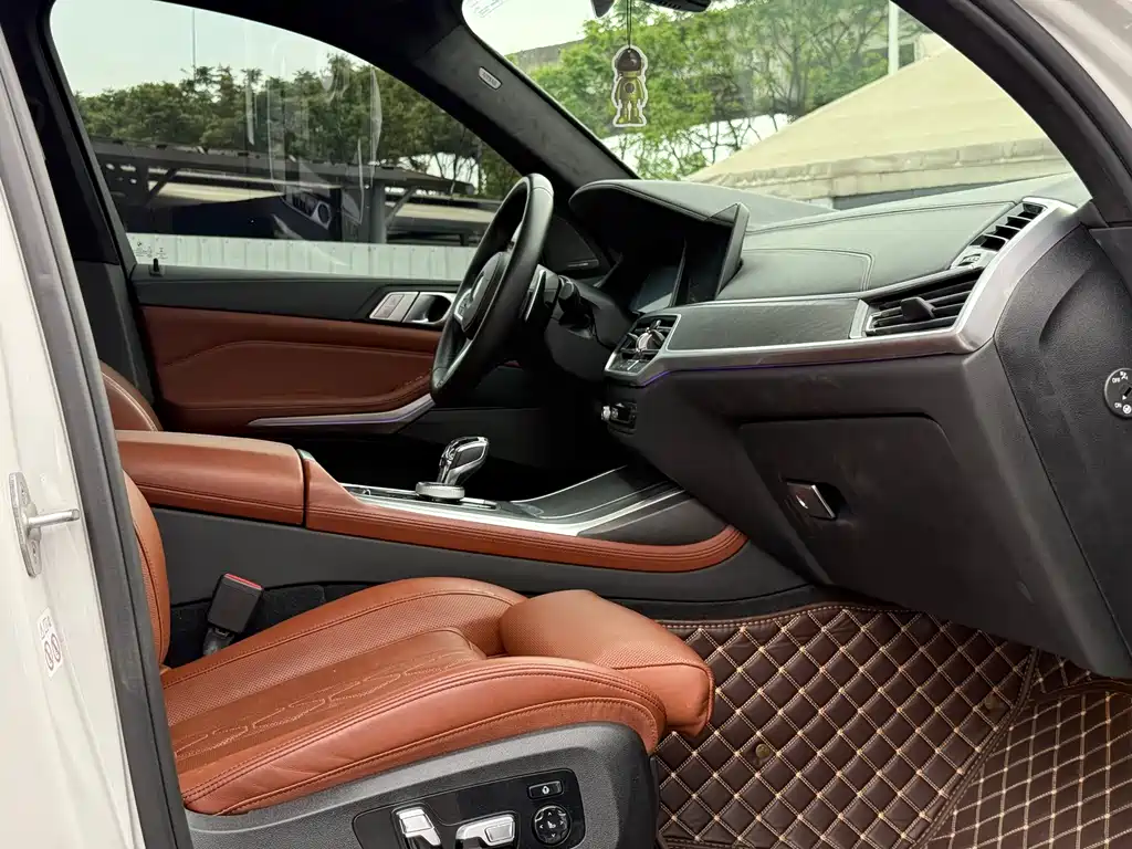 BMW X7 2020 — фото 16
