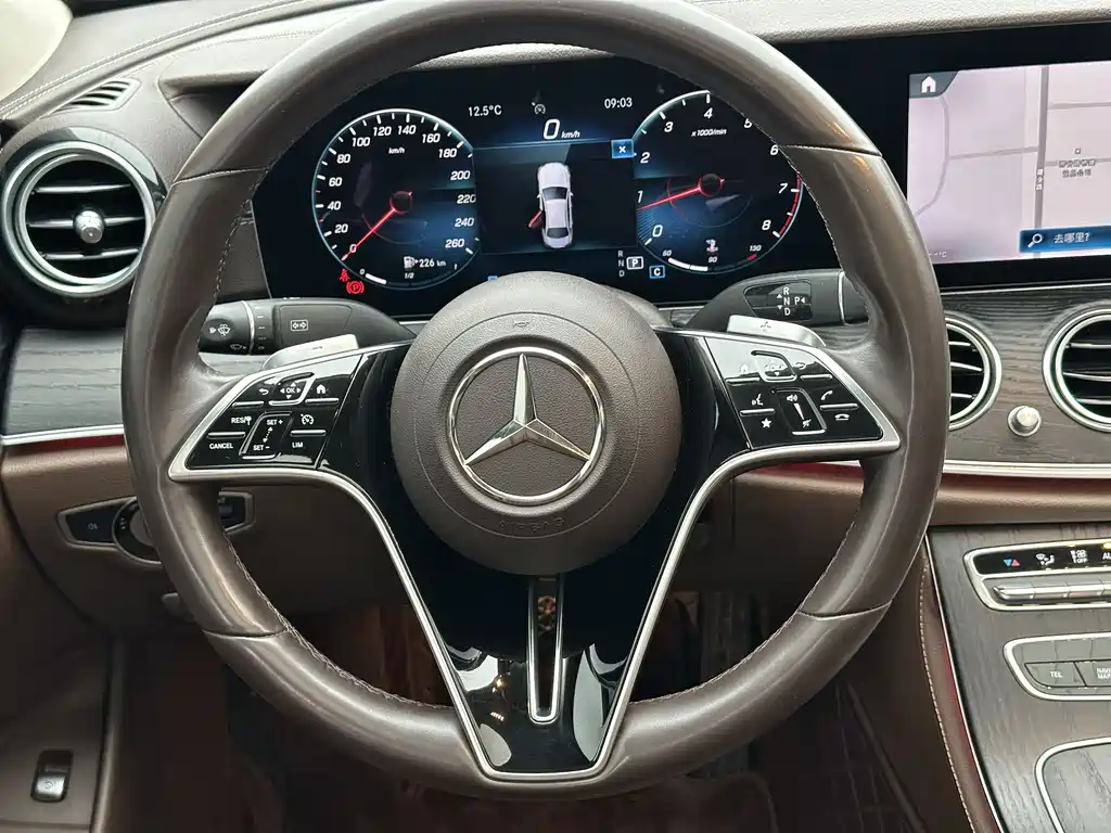 Mercedes-Benz E-Class 2022 — фото 7