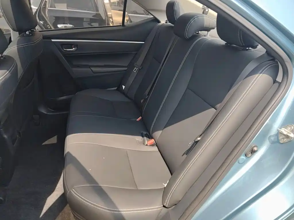 Toyota Corolla 2018 — фото 17