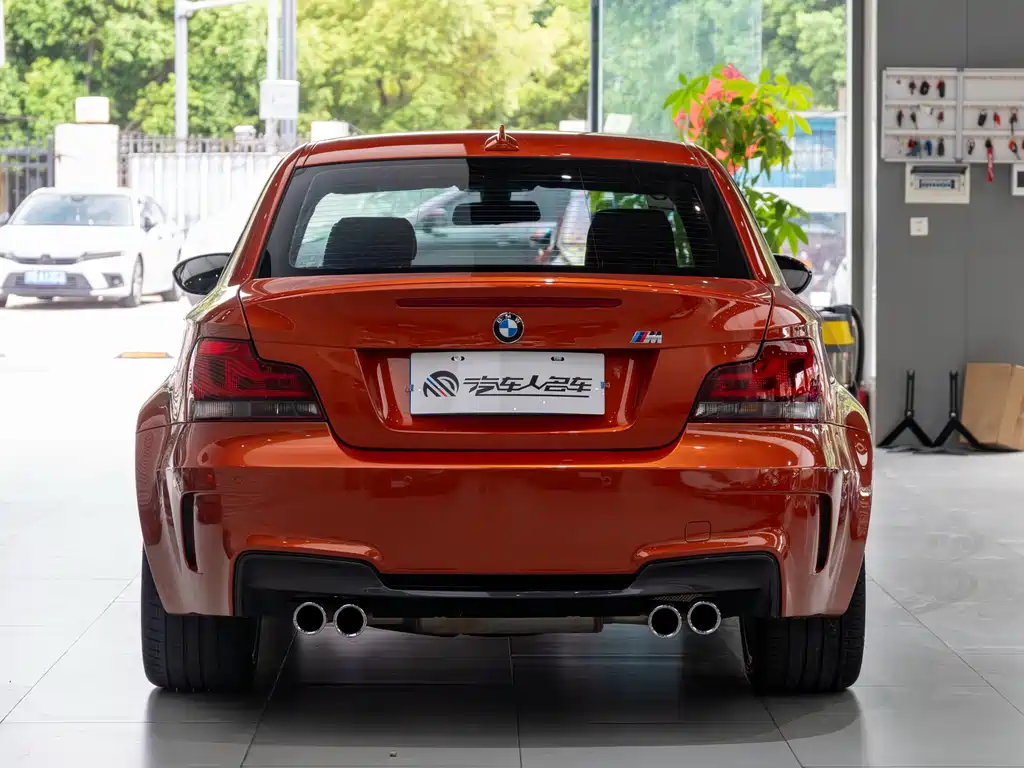 BMW 1 Series M 2013 — фото 19