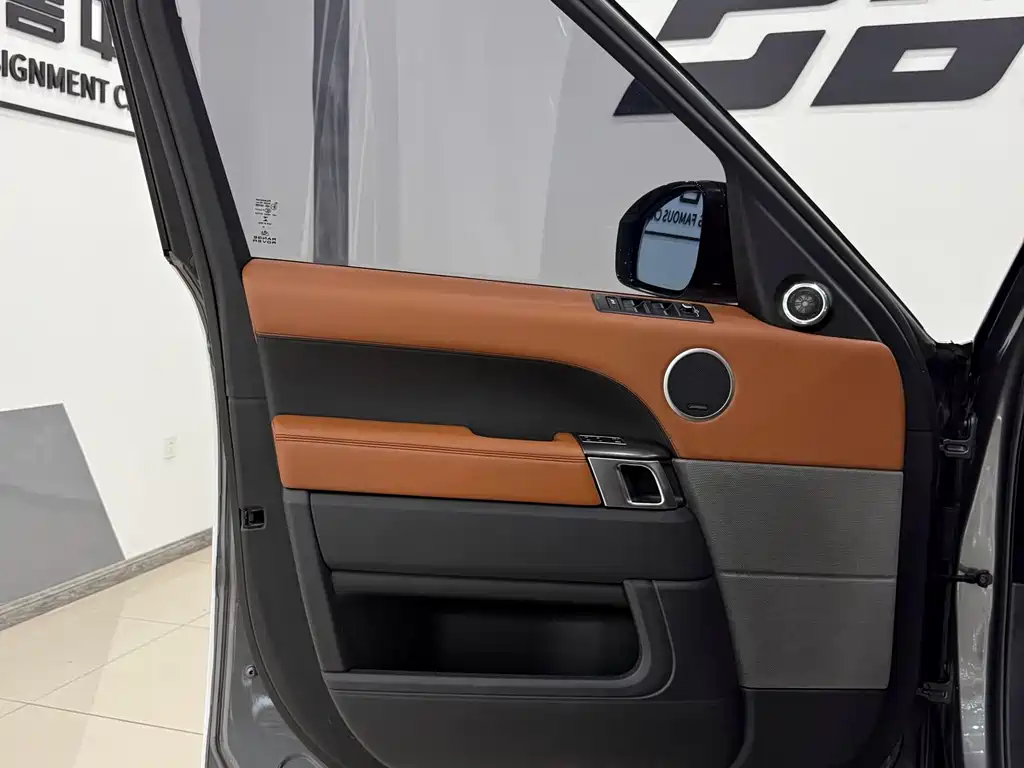 Land Rover Range Rover Sport 2014 — фото 22