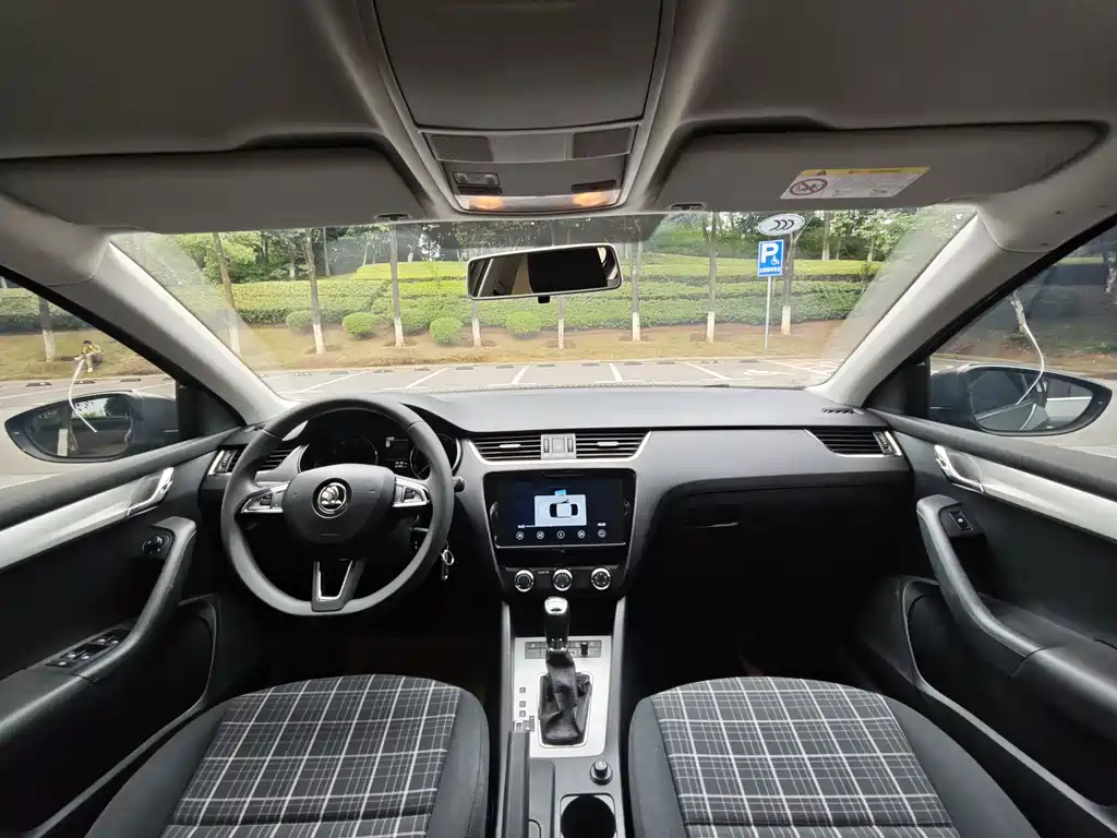Skoda Octavia 2019 — фото 13