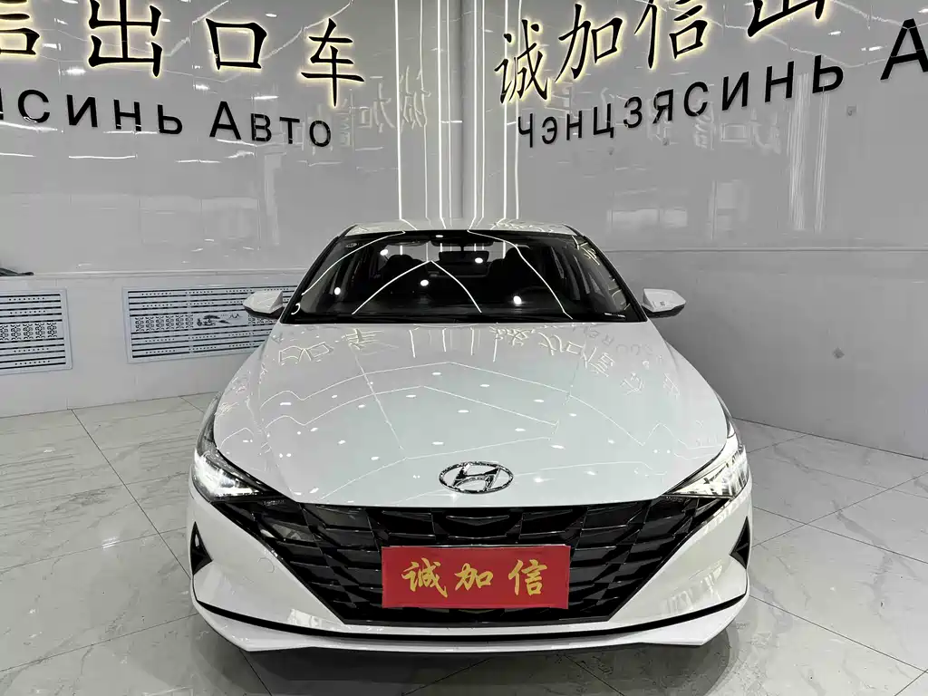 Hyundai Elantra 2024 — фото 2