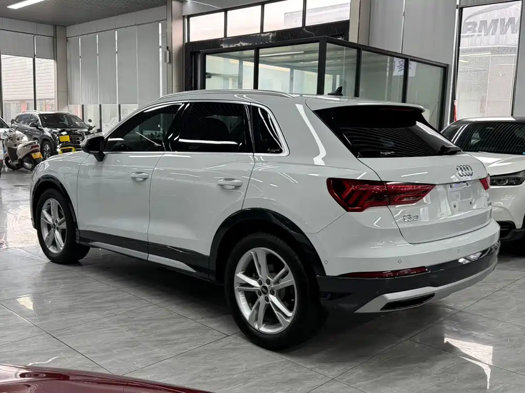Audi Q3 2022 — фото 12