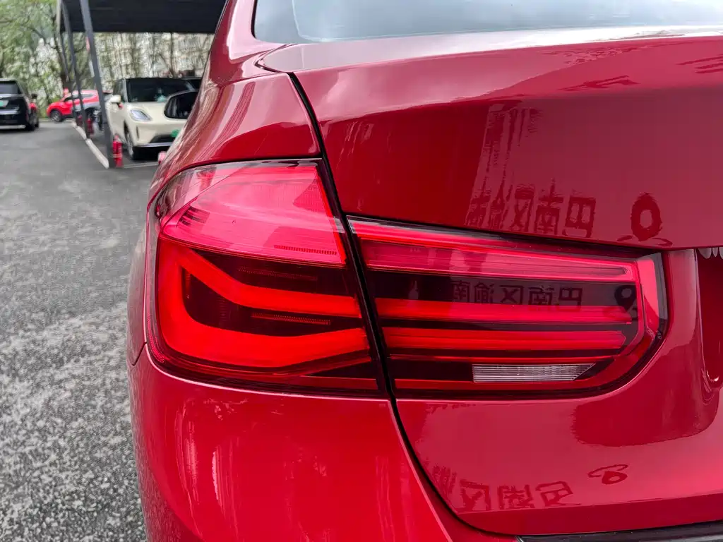 BMW 3 Series 2016 — фото 19
