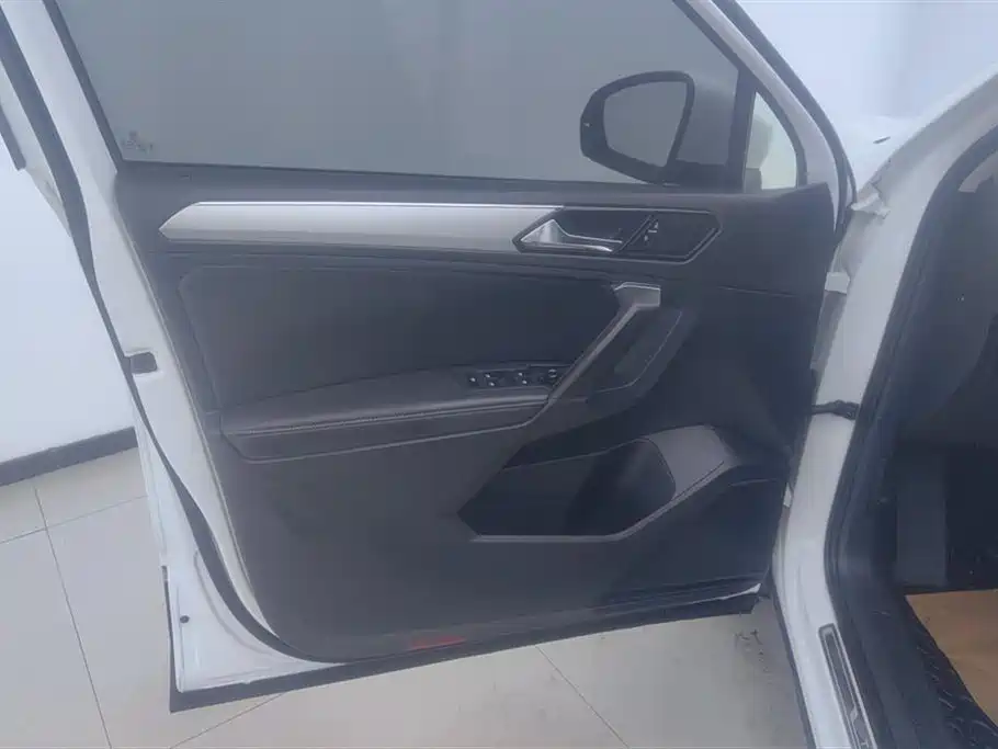 Volkswagen Tiguan L 2021