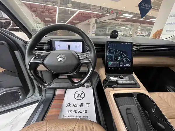 NIO ES8 2019