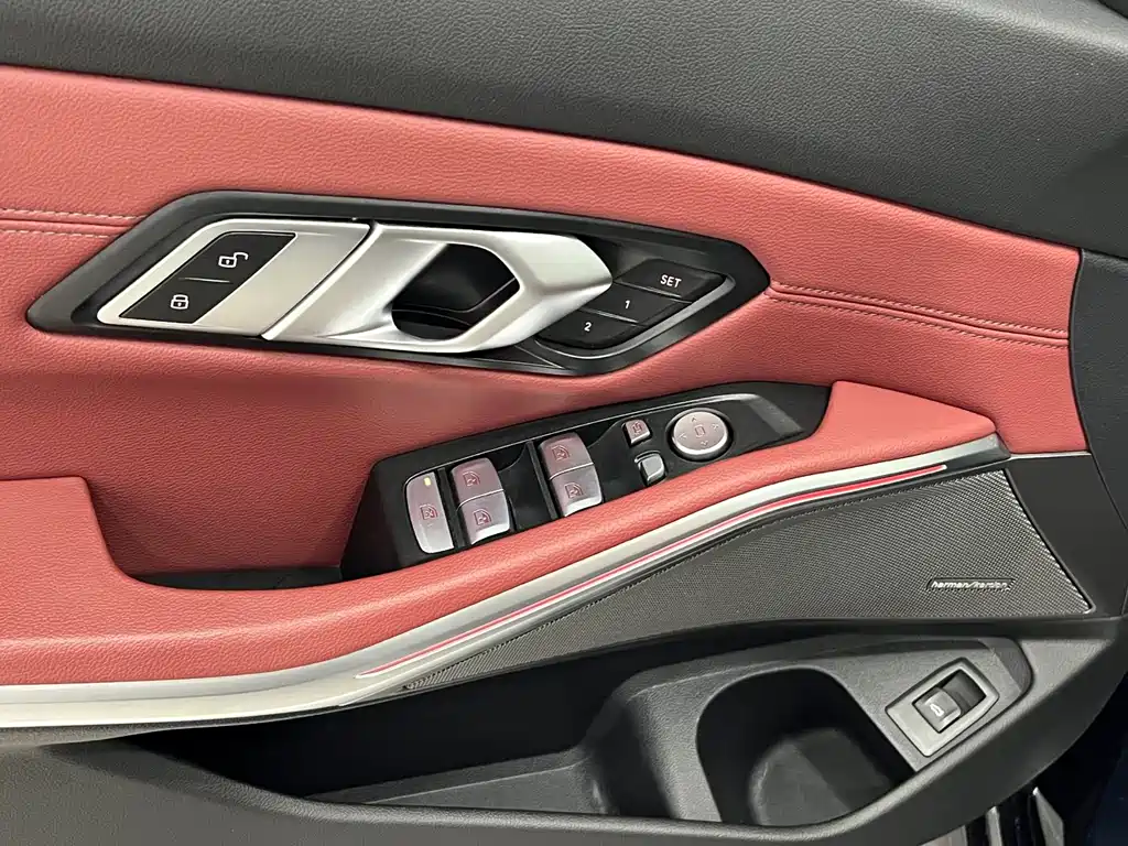BMW 3 Series 2023 — фото 18