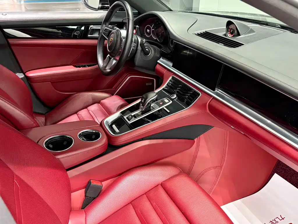 Porsche Panamera 2019 — фото 11