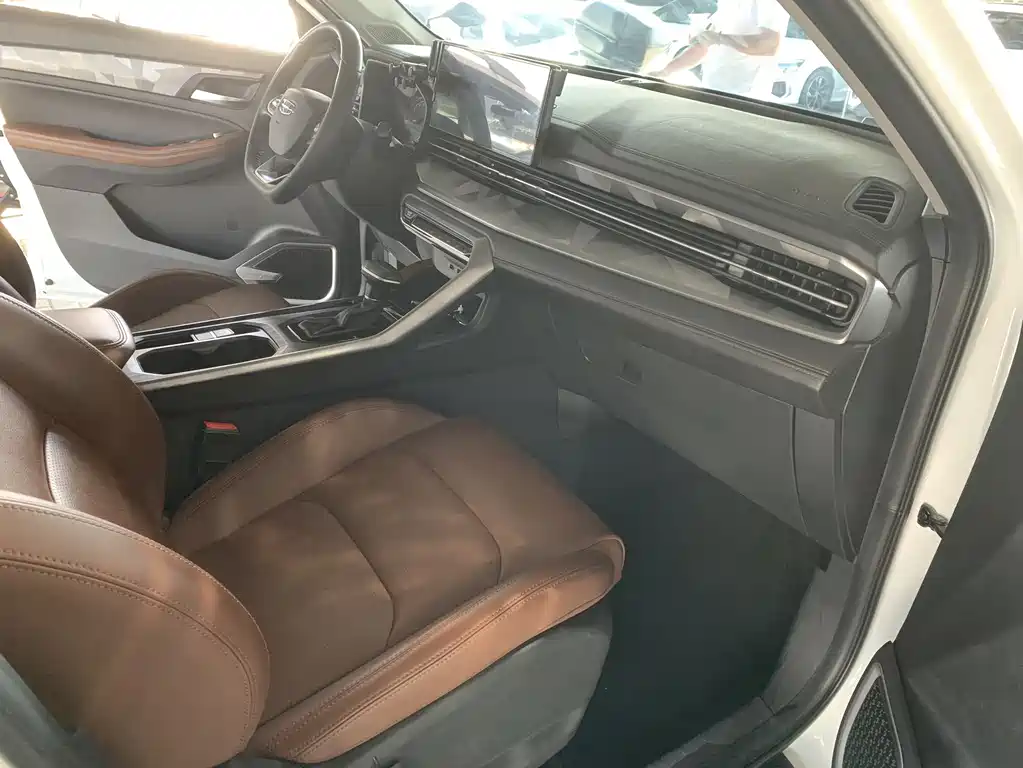 Geely Vision X6 2021
