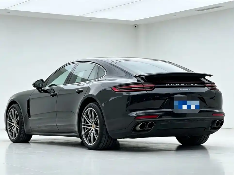 Porsche Panamera 2017 — фото 8