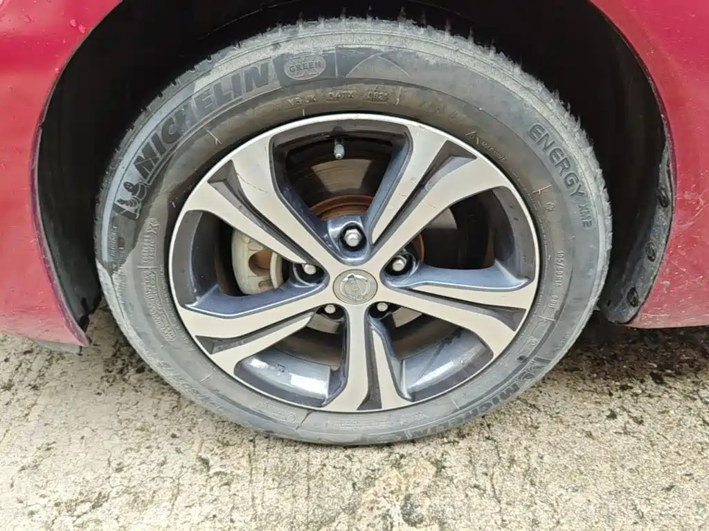 Nissan Tiida 2018 — фото 23