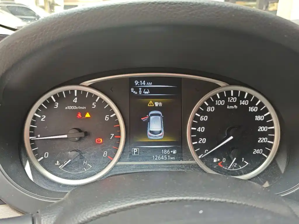 Nissan Tiida 2018 — фото 12