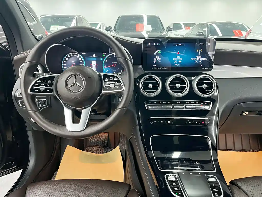 Mercedes-Benz GLC 2022 — фото 10