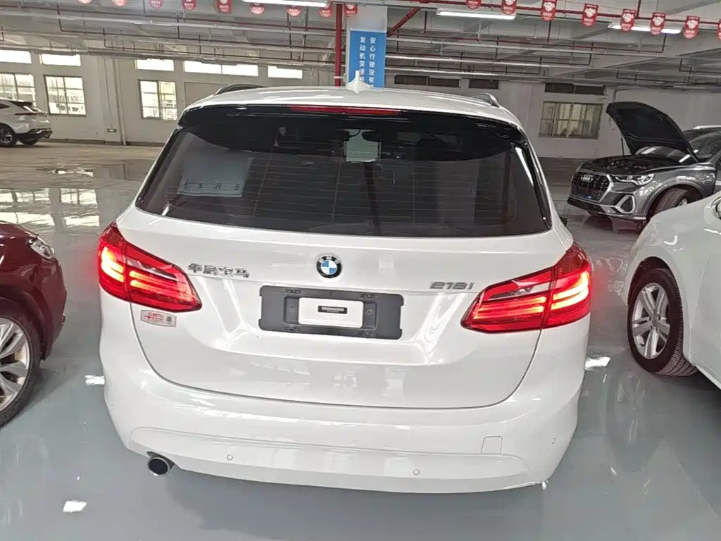 BMW 2 Series Active Tourer 2016 — фото 6
