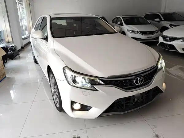 Toyota Reiz 2016