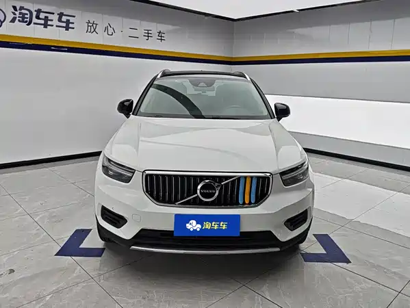 Volvo XC40 2021