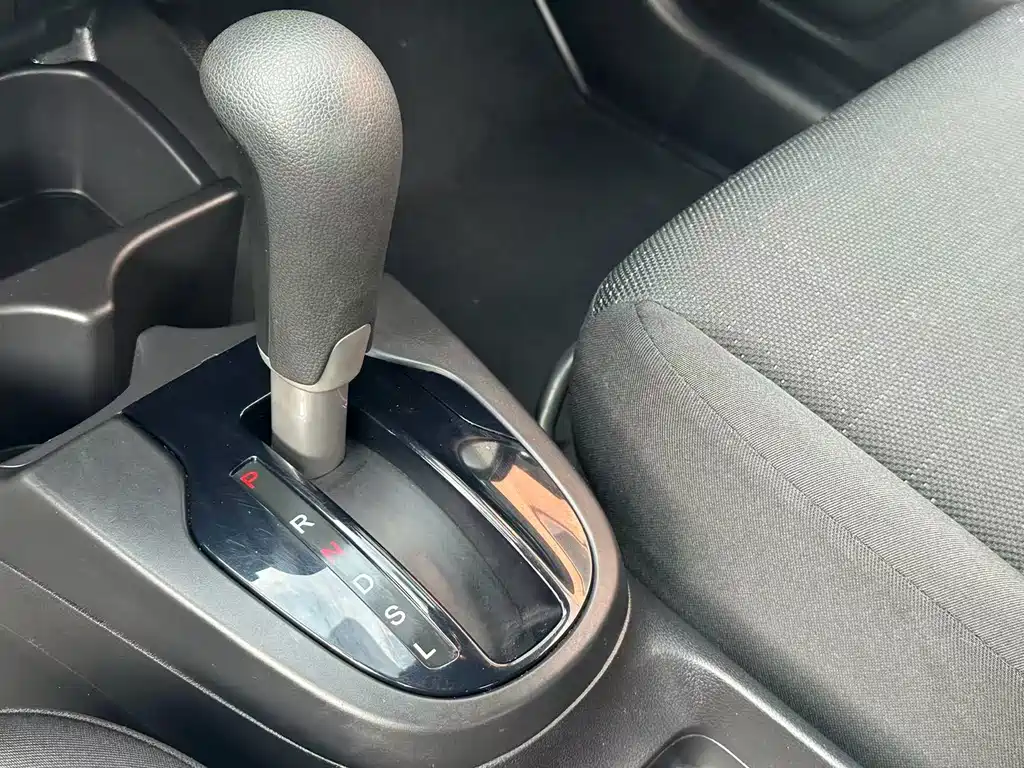 Honda Fit 2017 — фото 16