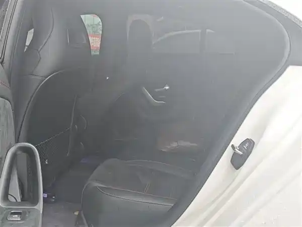 Mercedes-Benz CLA 2025