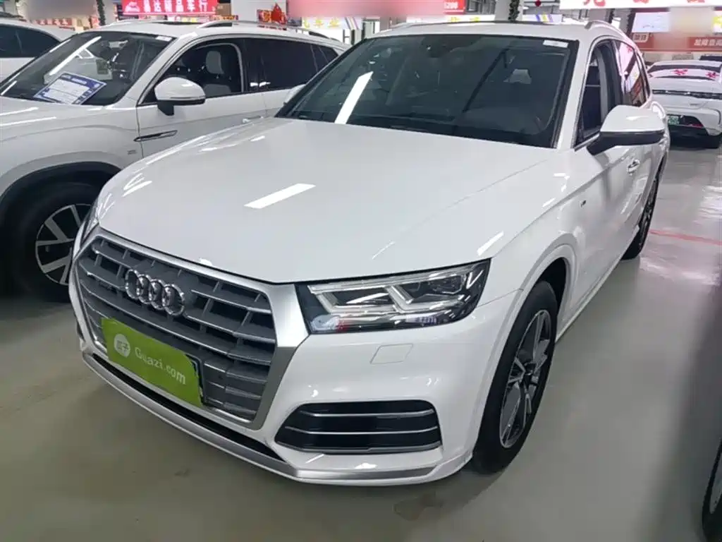 Audi Q5L 2021 — фото 1