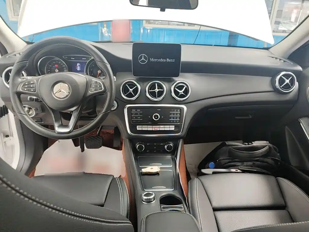 Mercedes-Benz GLA 2018 — фото 10