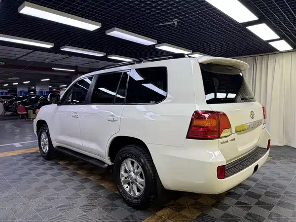 Toyota Land Cruiser 2012