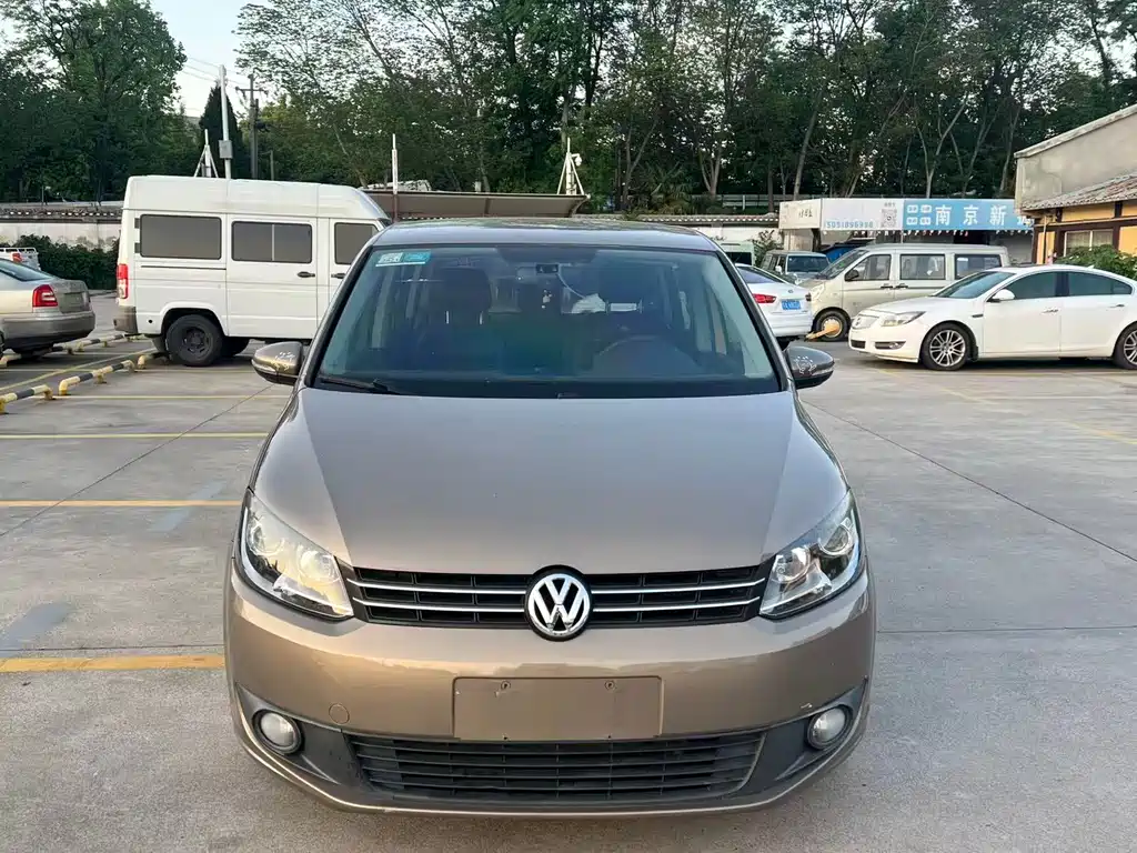 Volkswagen Touran 2015 — фото 2
