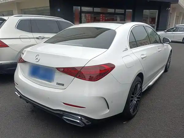 Mercedes-Benz C-Class 2024