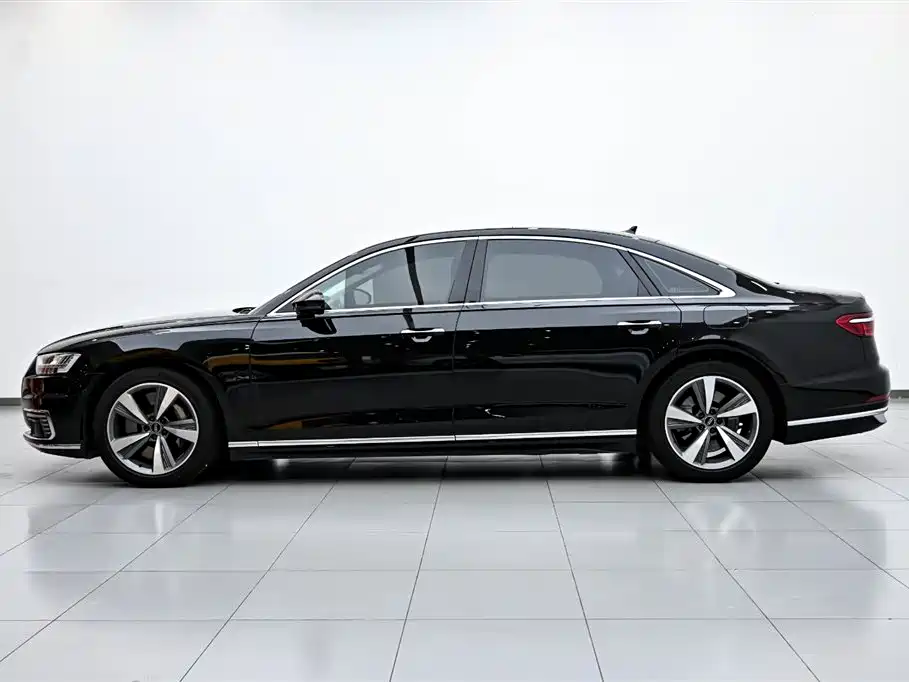 Audi A8 New Energy 2022 — фото 5