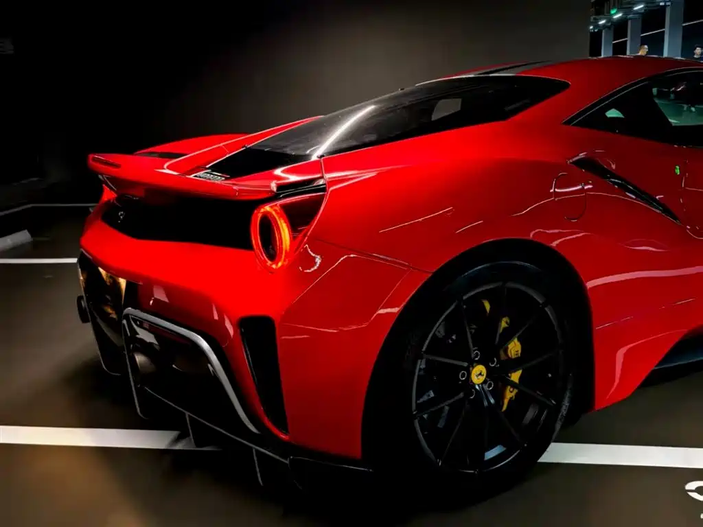 Ferrari 488 2019 — фото 7