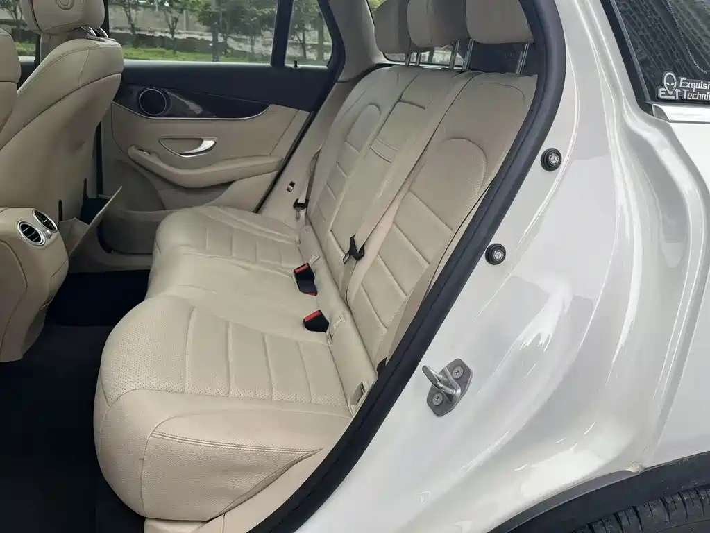 Mercedes-Benz GLC 2017 — фото 12