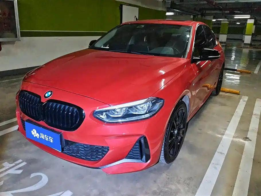 BMW 1 Series 2021 — фото 1