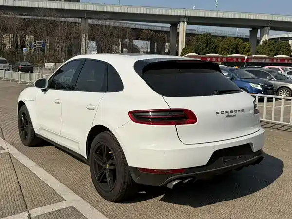 Porsche Macan 2016