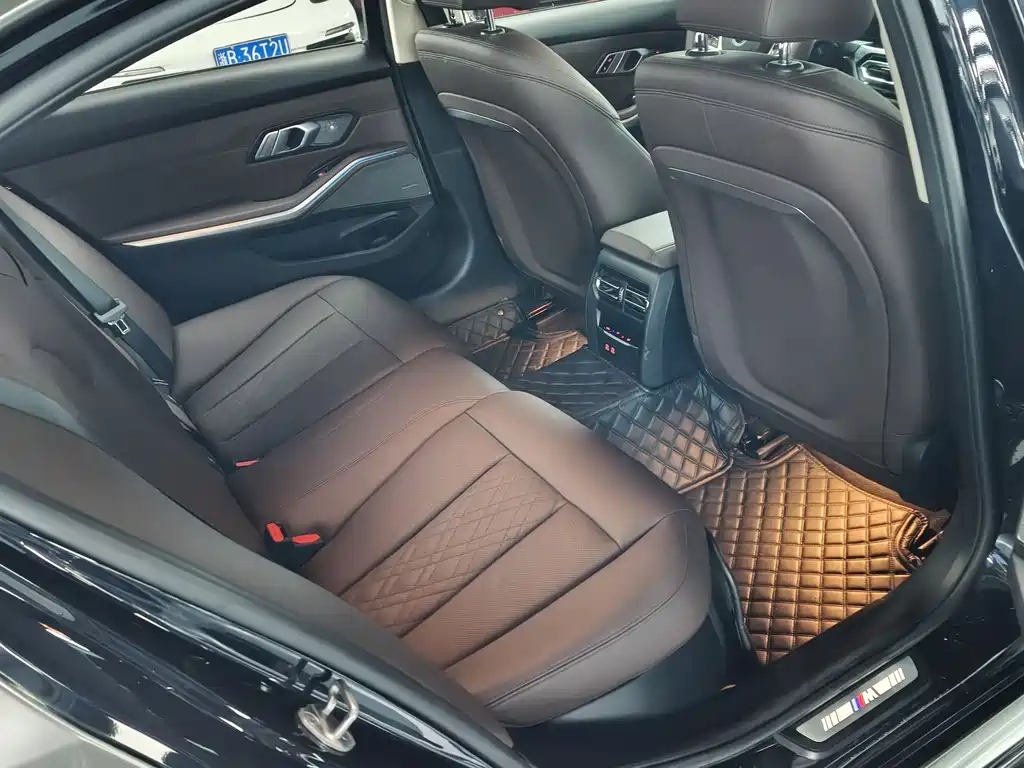 BMW 3 Series 2024