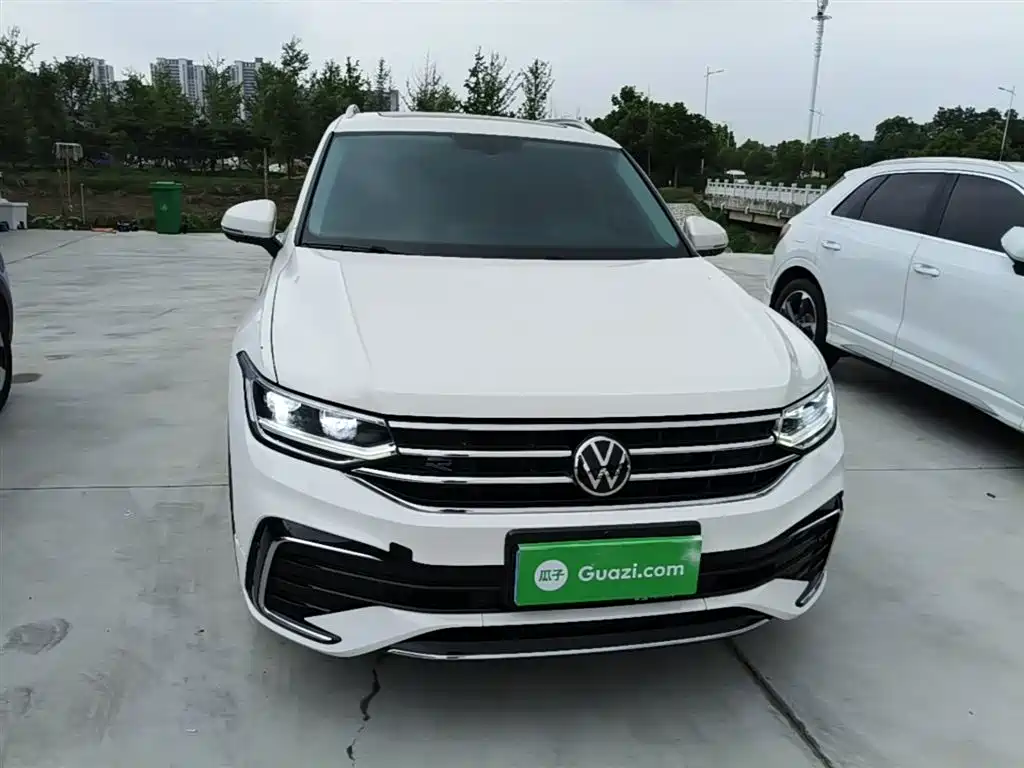 Volkswagen Tiguan L 2021 — фото 3