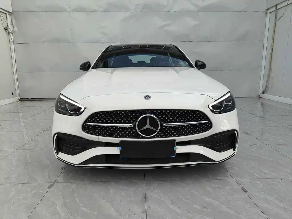 Mercedes-Benz C-Class 2025