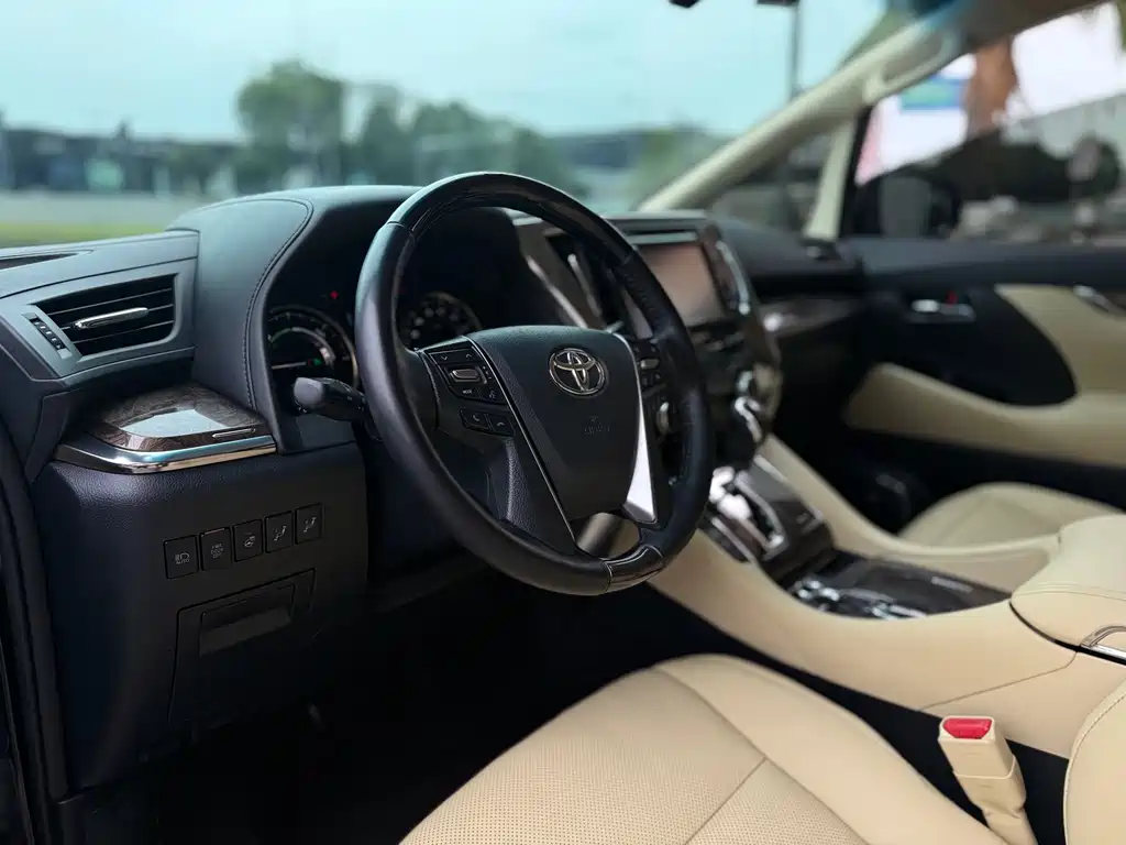 Toyota Vellfire 2020