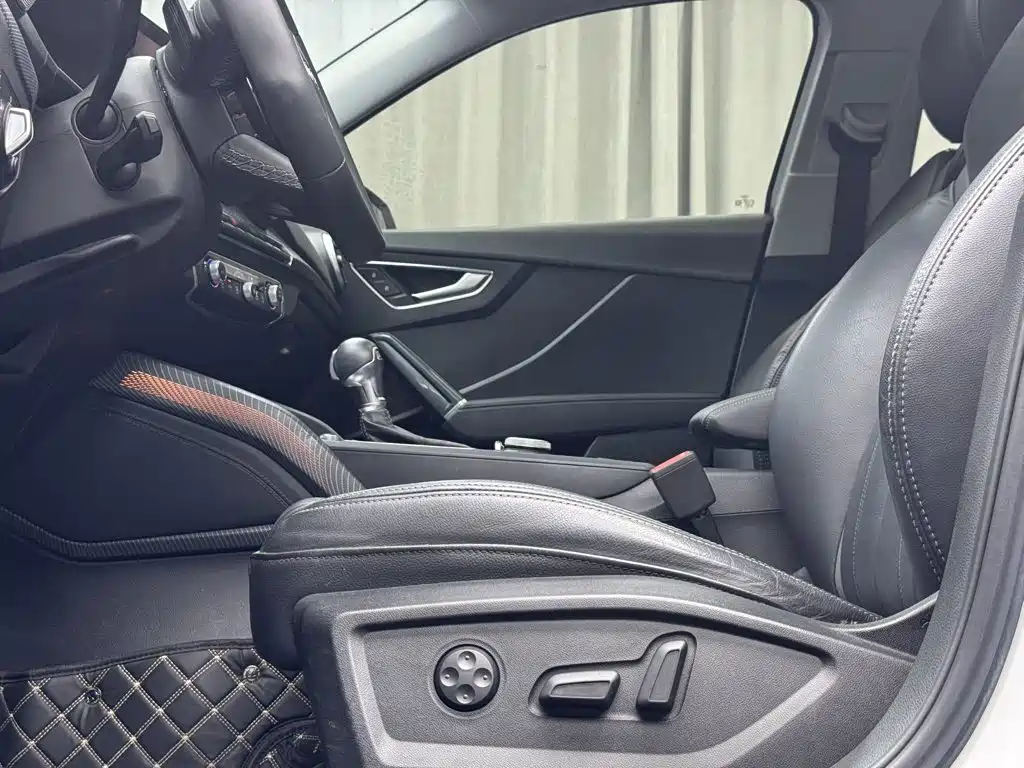 Audi Q2L 2022